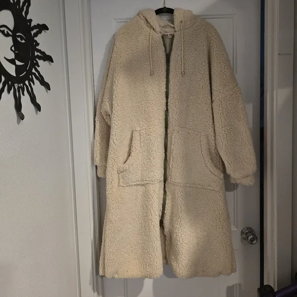 Free People Cozy Cream Sherpa Long Hooded Coat W/ Army Green 2way Zipper. Size S - Picture 1 of 9